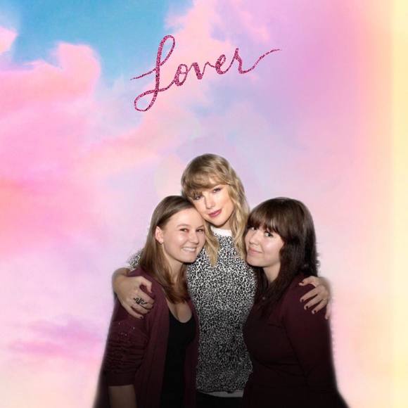 Meet your Posher, Pearce - Picture 1 of 1